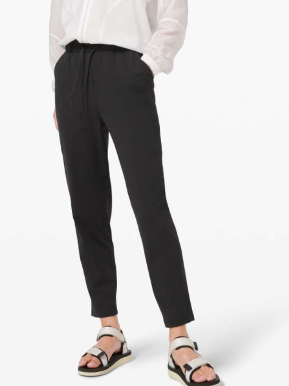 Lululemon Keep Moving Pant 7/8 High-Rise
True Navy Women’s Sz 0